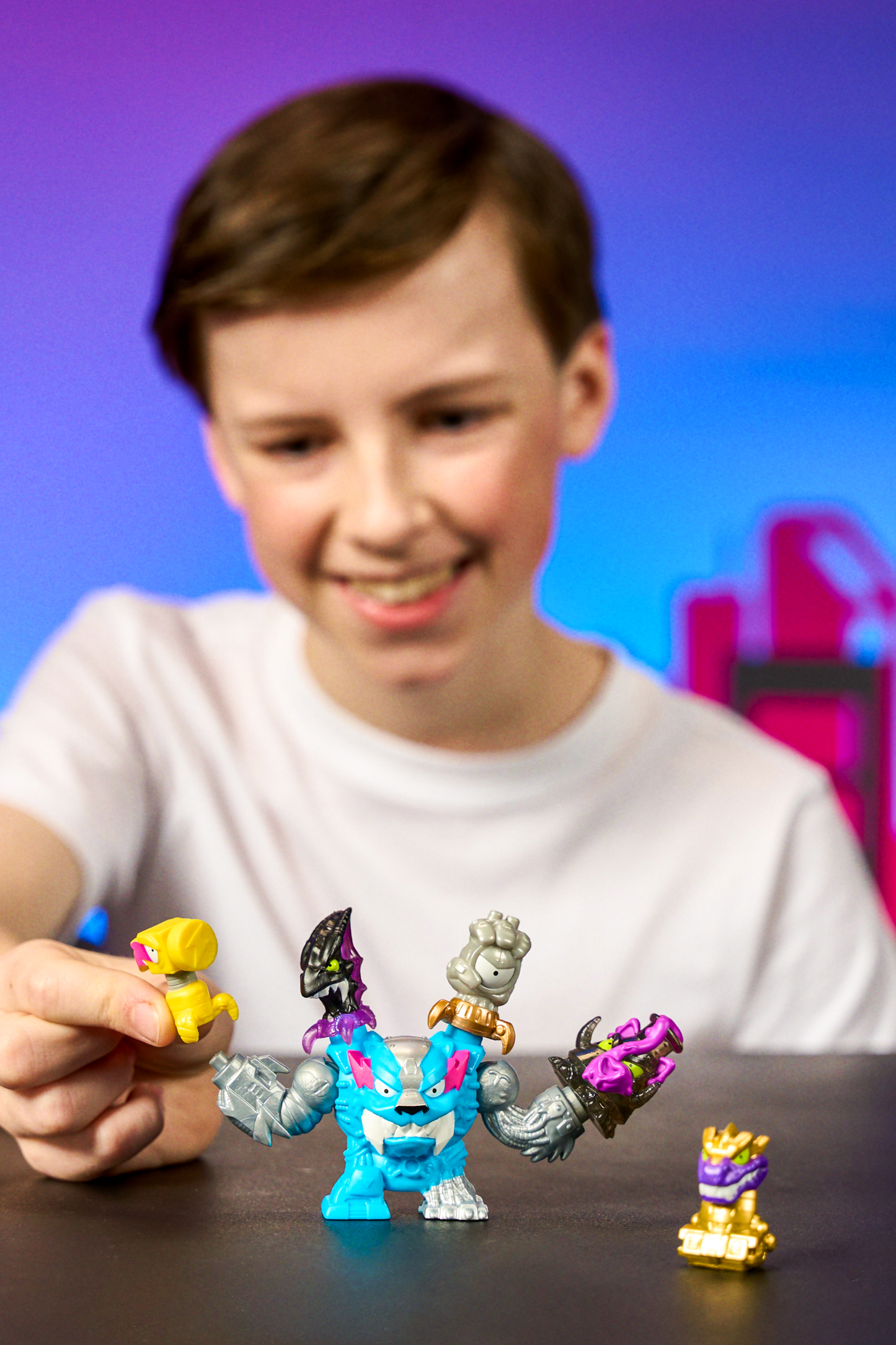 MrBeast Lab MEGA Swarms Mega Byte - MEGA-TECH Series (Shock Squad Team)
