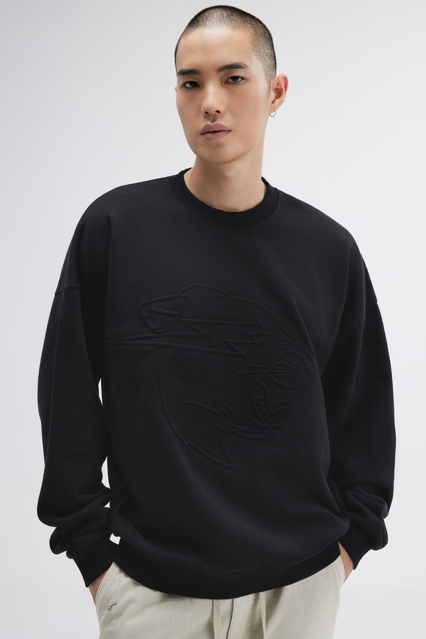 EMBOSSED PANTHER CREWNECK SWEATSHIRT - BLACK