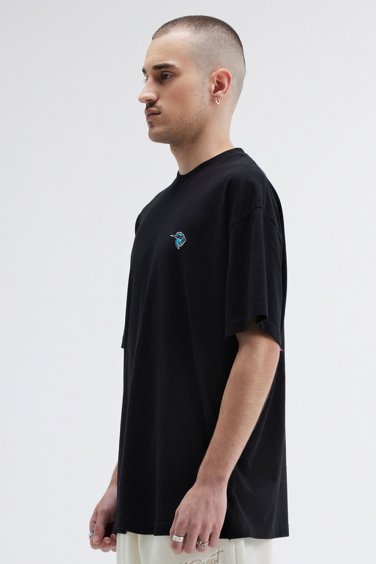 PREMIUM LOGO SS TEE - BLACK