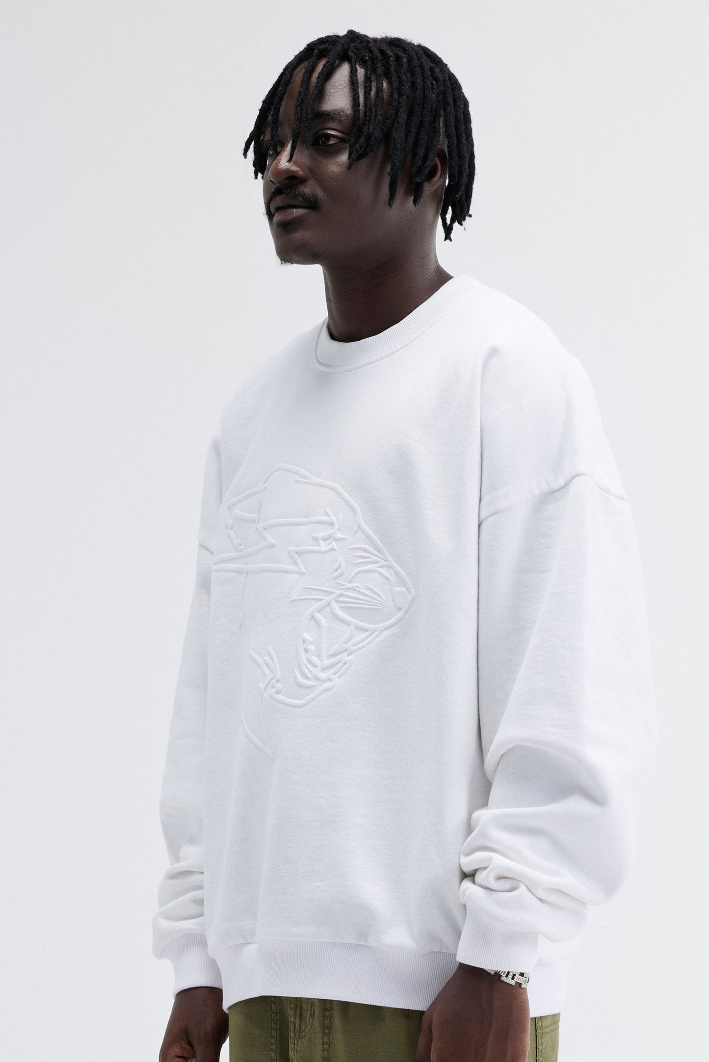 EMBOSSED PANTHER CREWNECK SWEATSHIRT - WHITE